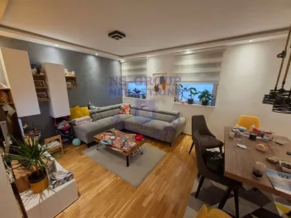 Dobre Jovanovića | 4zida.rs