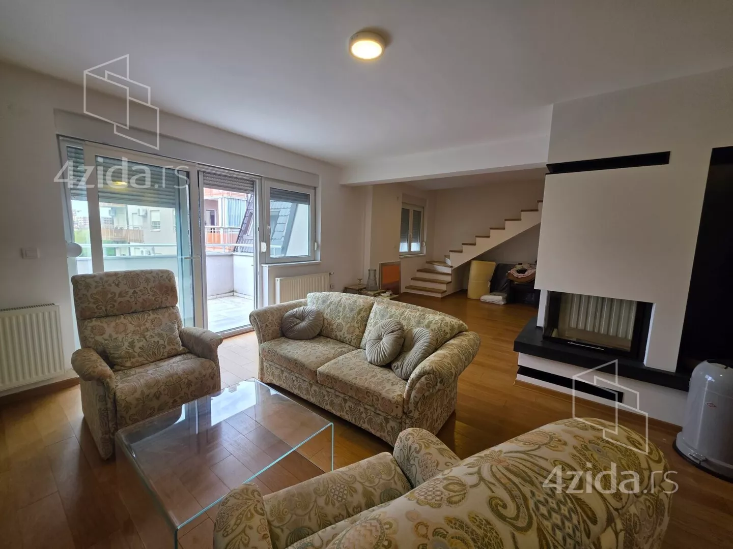 Troiposoban stan | 4zida