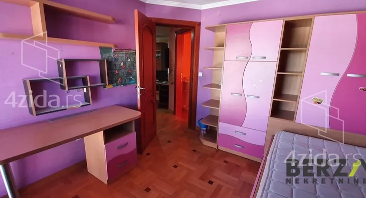 Šestosoban stan | 4zida