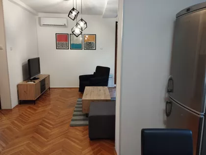 Petra Drapšina | 4zida.rs