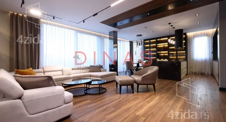 Petosoban stan | 4zida