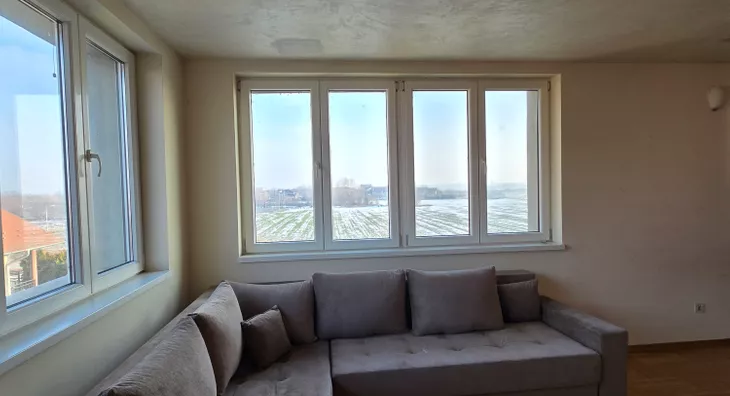 Šestosoban stan | 4zida