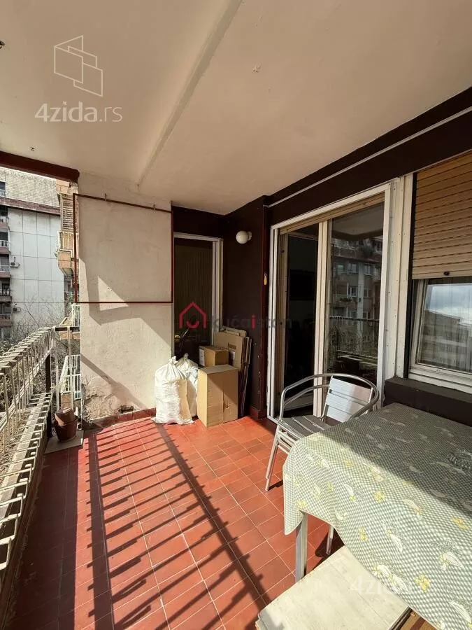 Troiposoban stan | 4zida