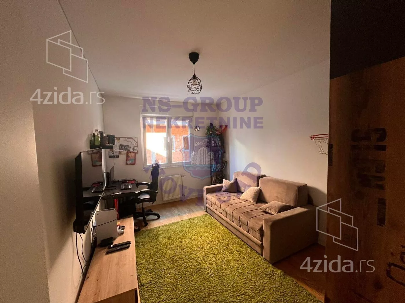 Troiposoban stan | 4zida