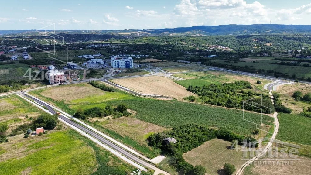 Plac | 4zida