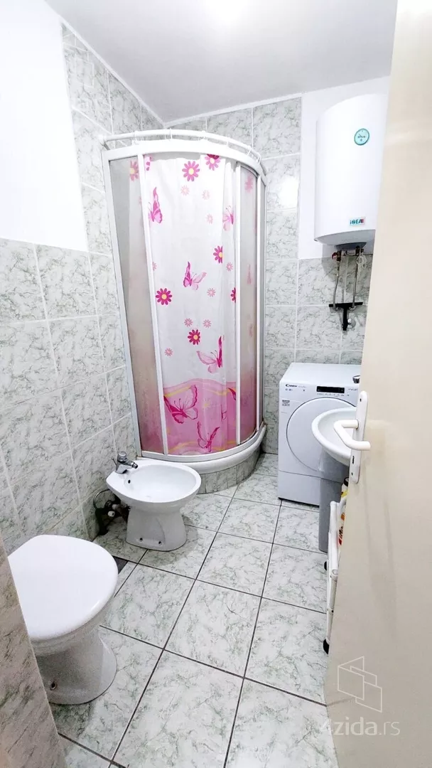 Petoiposoban stan | 4zida