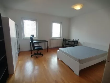 Dr Svetislava Kasapinovića 24 | 4zida.rs