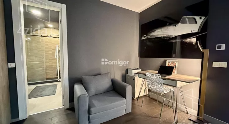 Četvoroiposoban stan | 4zida