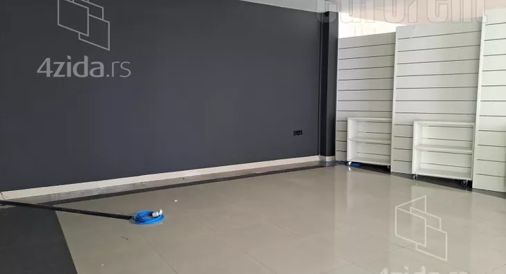 Poslovni prostor | 4zida