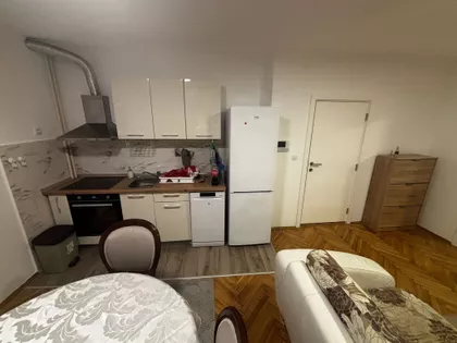 Autokomanda | 4zida.rs