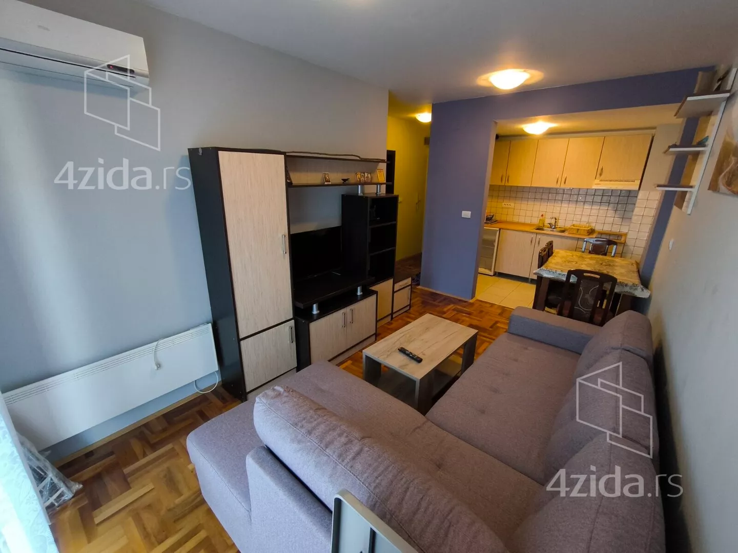 Jednoiposoban stan | 4zida