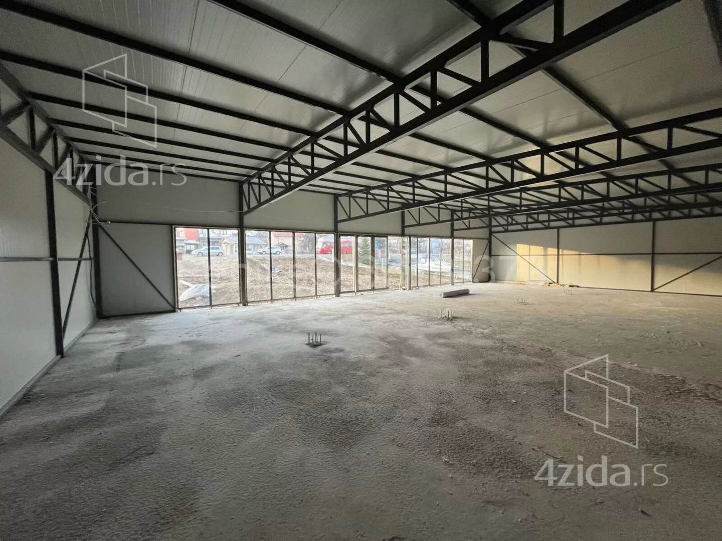 Poslovni prostor | 4zida