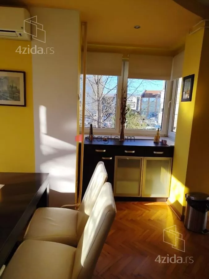 Troiposoban stan | 4zida