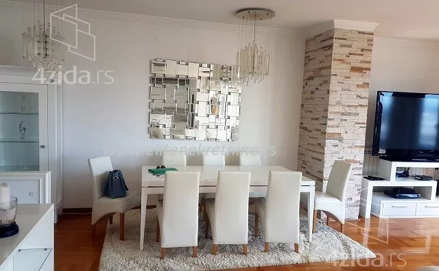 Petosoban stan | 4zida