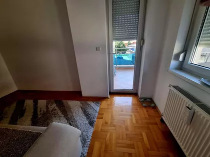 Romanijska 15 | 4zida.rs