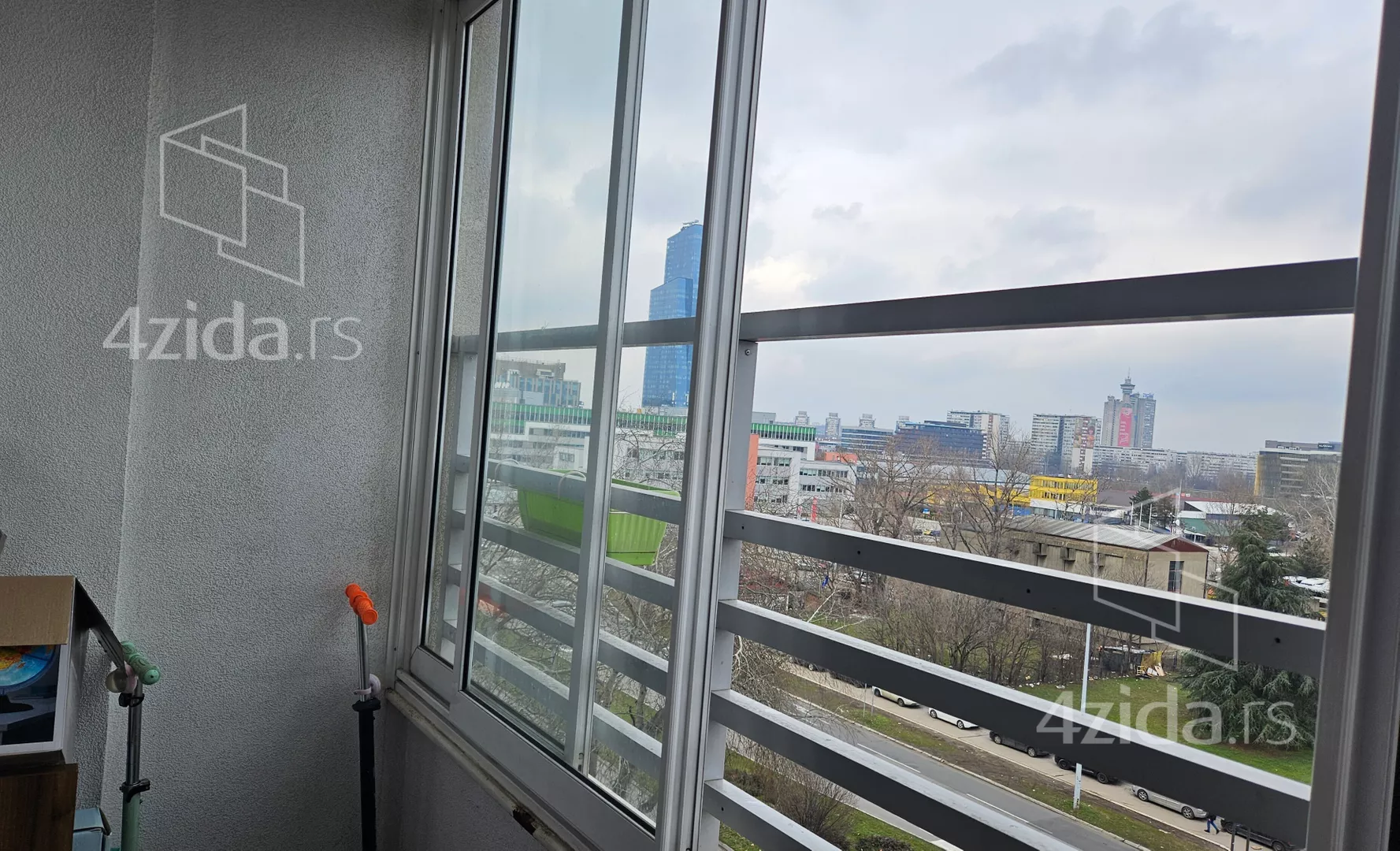 Troiposoban stan | 4zida