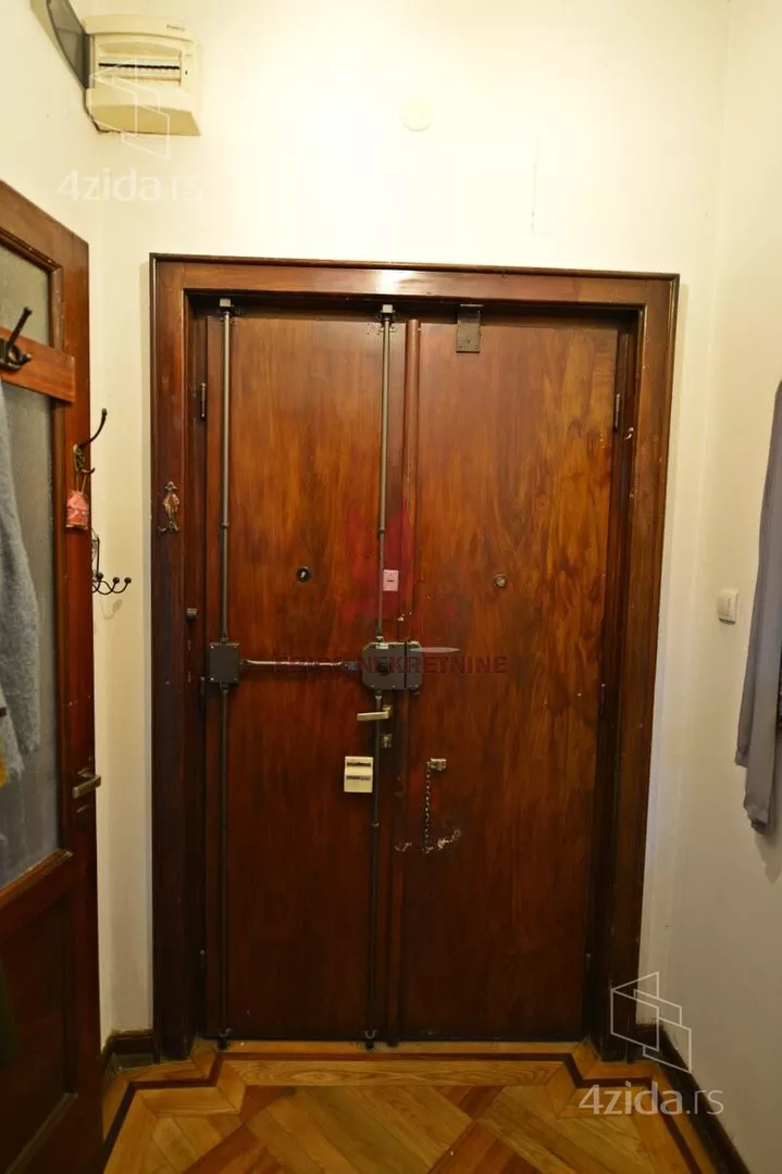 Četvoroiposoban stan | 4zida