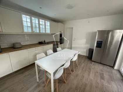 Lamartinova | 4zida.rs