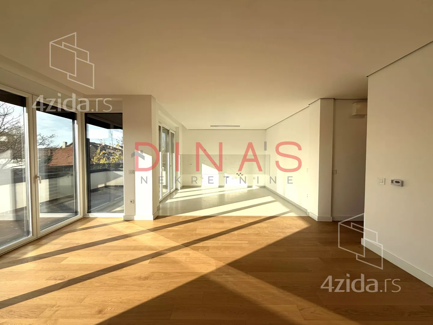 Petosoban stan | 4zida