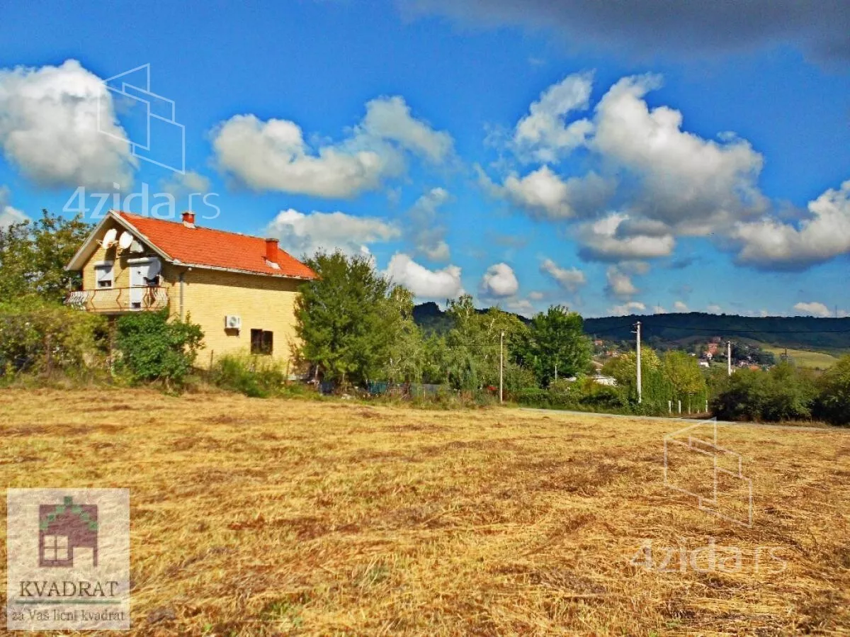 Plac | 4zida