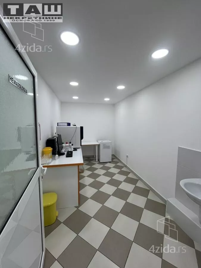 Lokal | 4zida