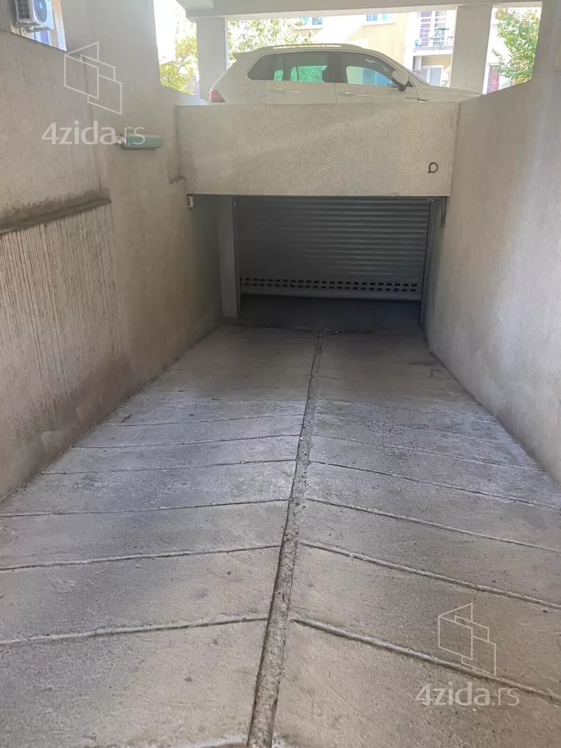 Garaža | 4zida