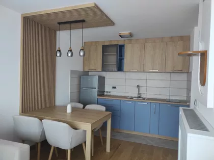 8. Marta 10 | 4zida.rs