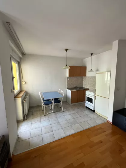 Bulevar Cara Lazara 100 | 4zida.rs