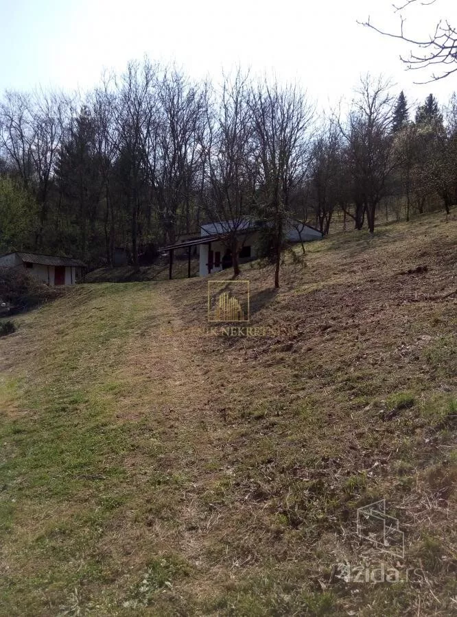 Plac | 4zida