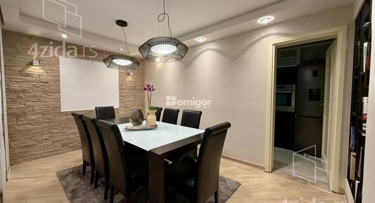 Petosoban stan | 4zida