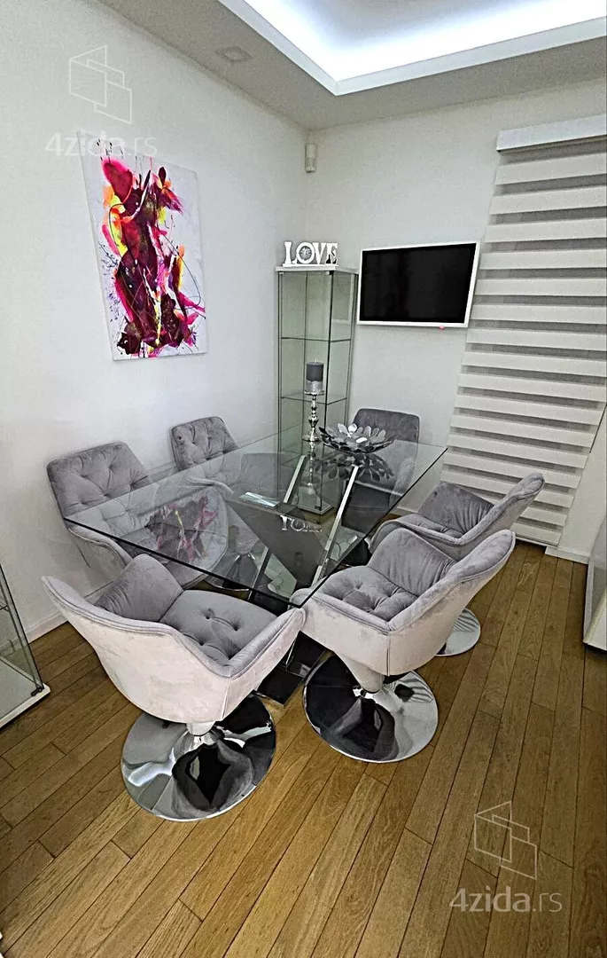 Petosoban stan | 4zida