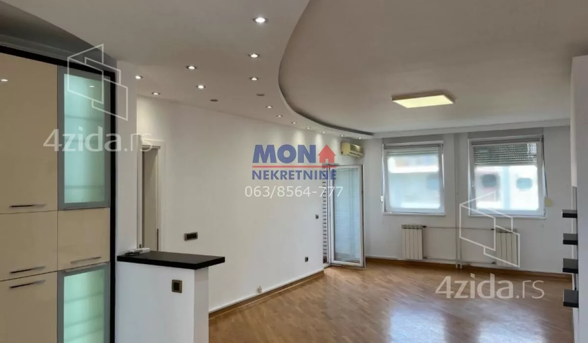 Šestosoban stan | 4zida