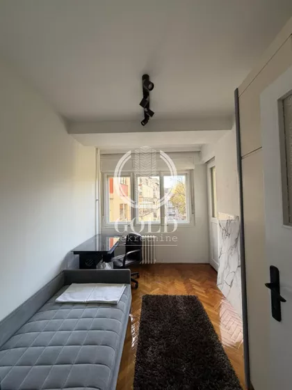 Trg neznanog junaka | 4zida.rs