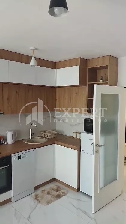 Cara Dušana | 4zida.rs