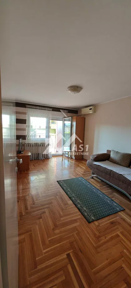 Bulevar Cara Lazara | 4zida.rs