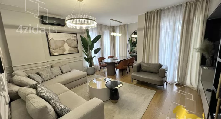 Troiposoban stan | 4zida