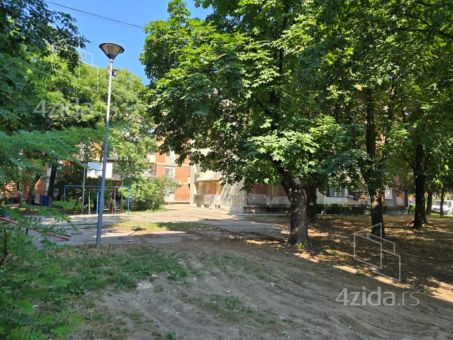 Dvoiposoban stan | 4zida