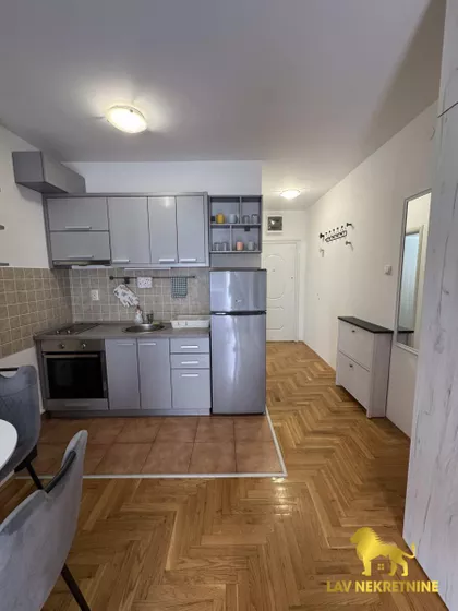 JANKA ČMELIKA | 4zida.rs