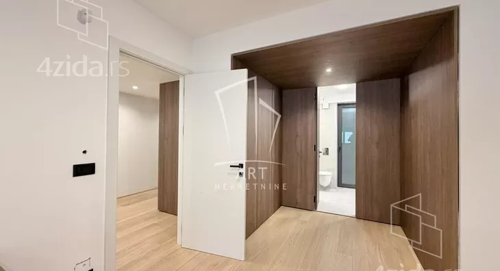 Petosoban stan | 4zida