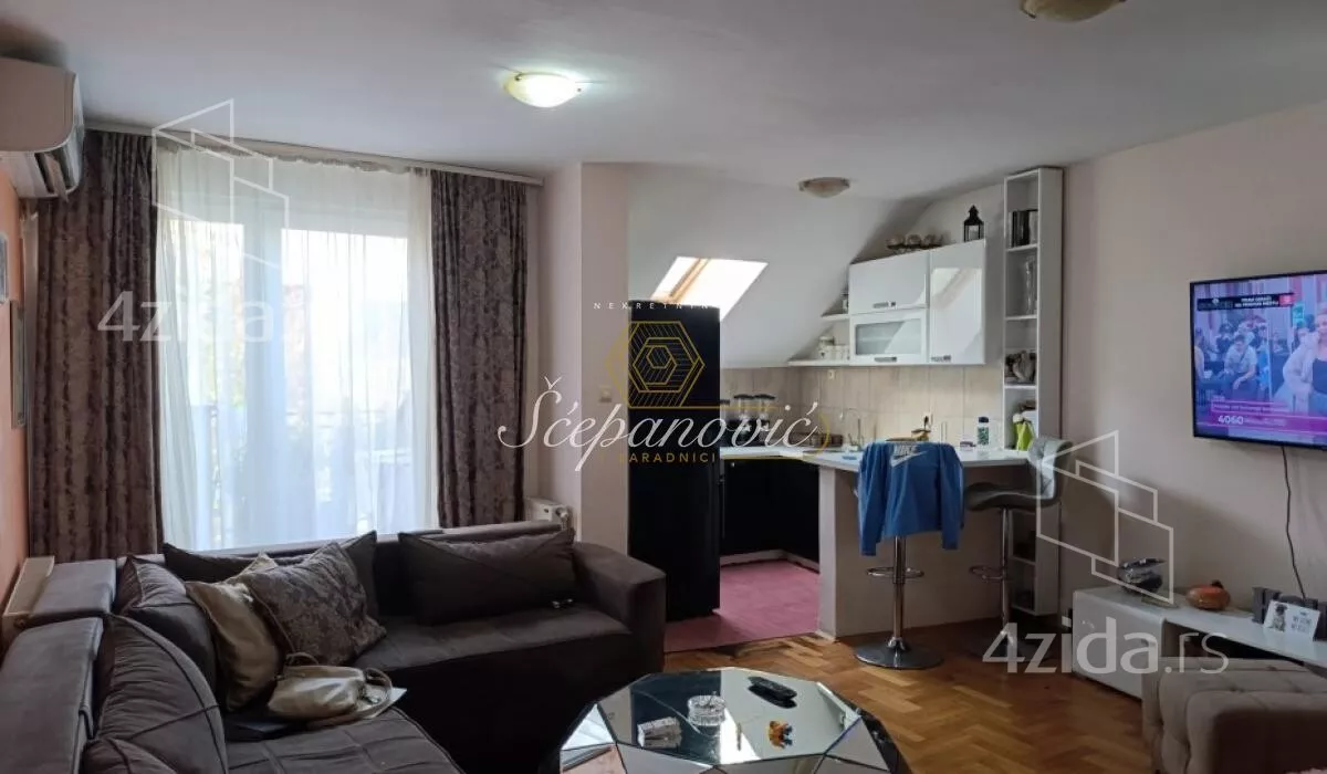 Dvoiposoban stan | 4zida