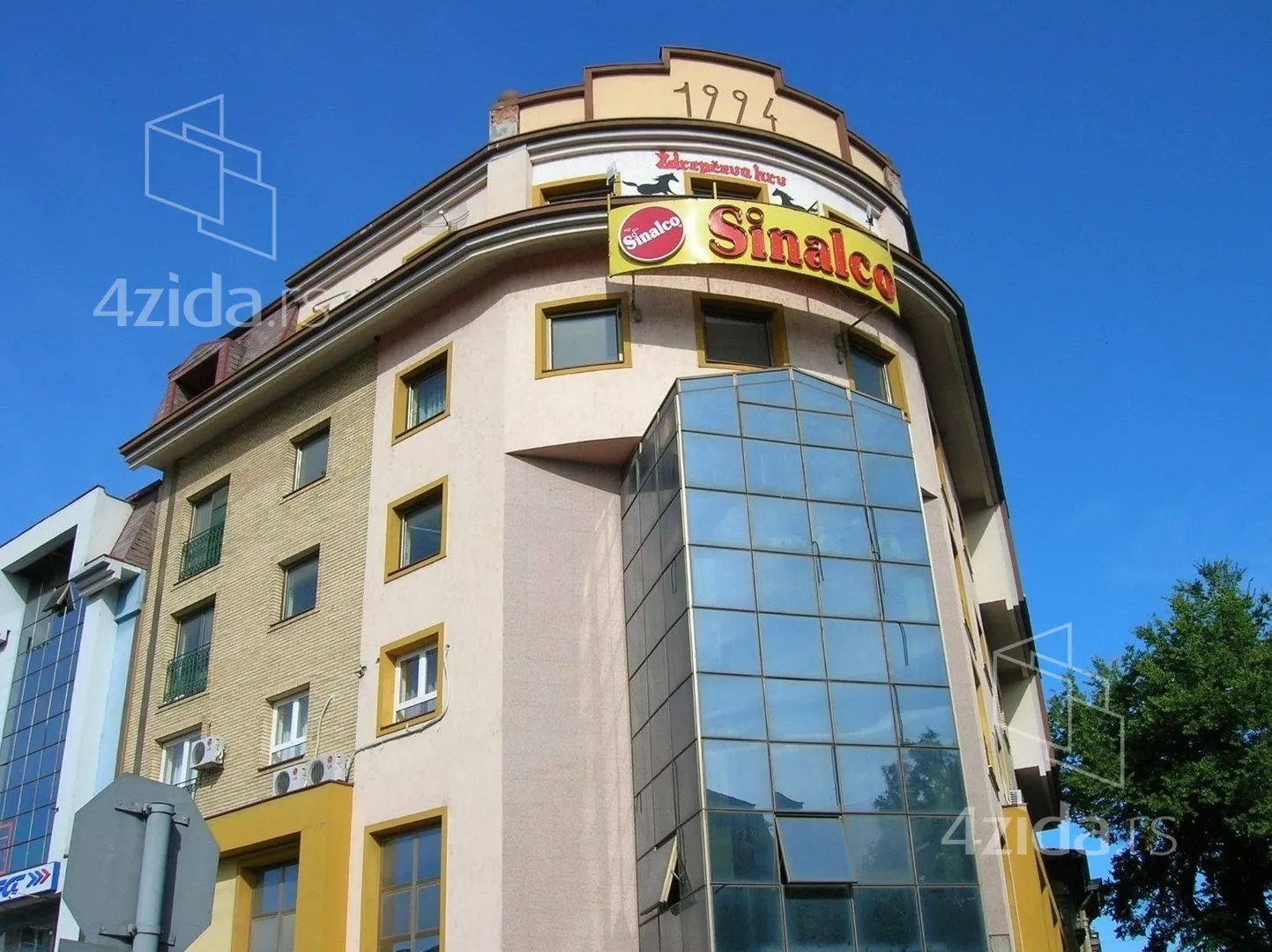 Petosoban stan | 4zida
