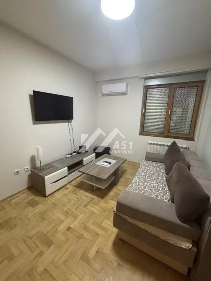 Lovćenska | 4zida.rs