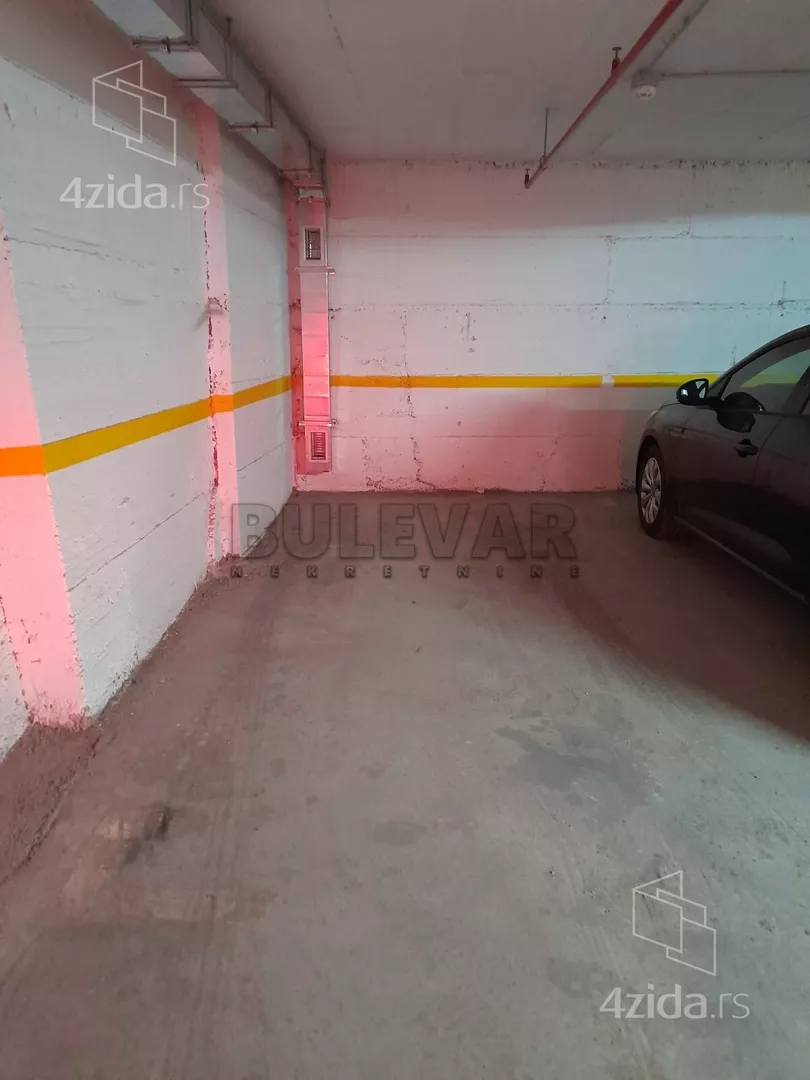Garaža | 4zida