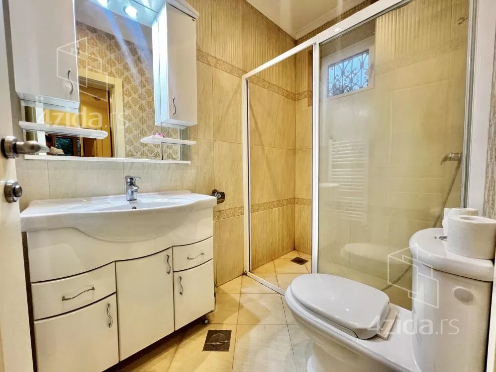 4-etažna kuća | 4zida