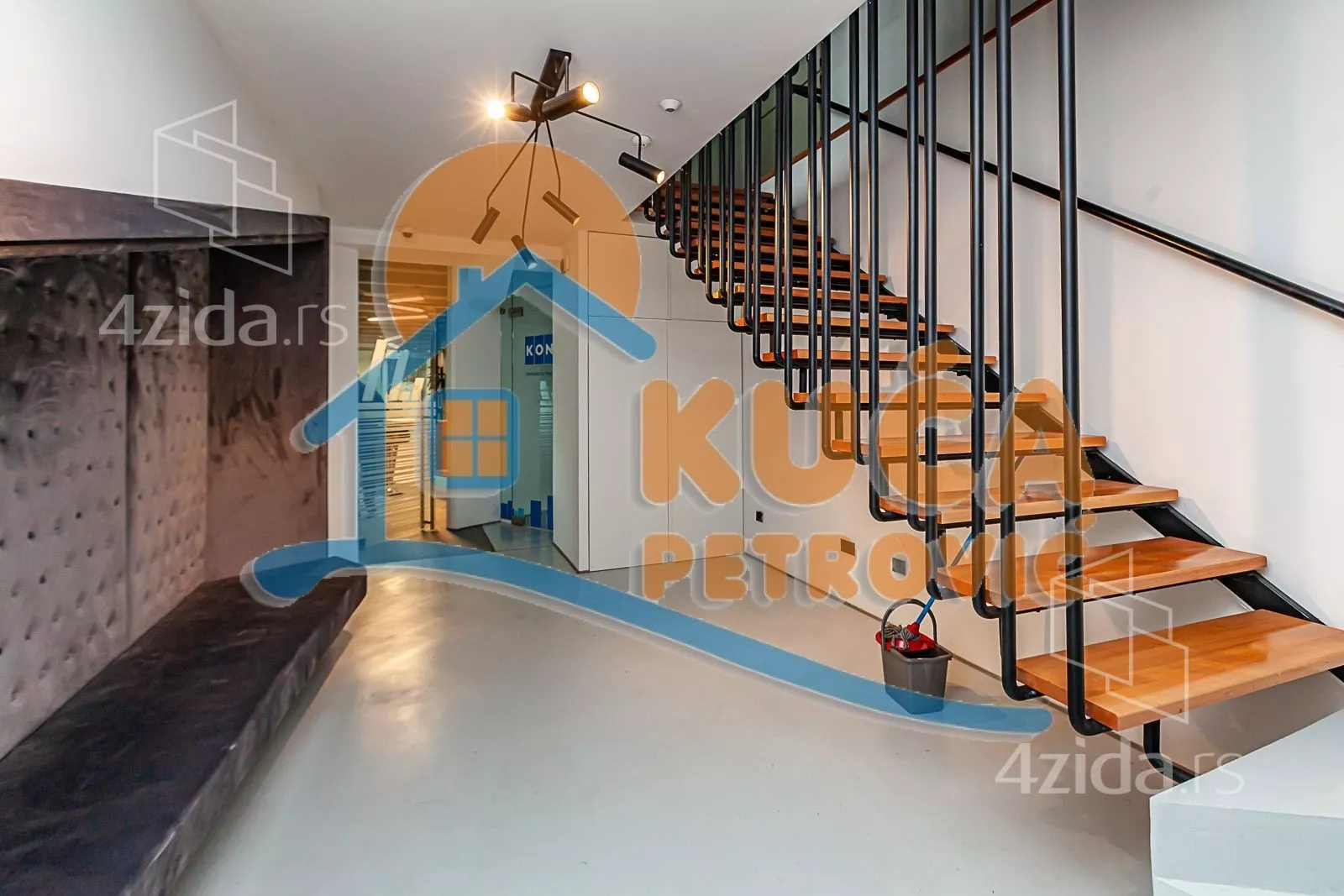 Lokal | 4zida