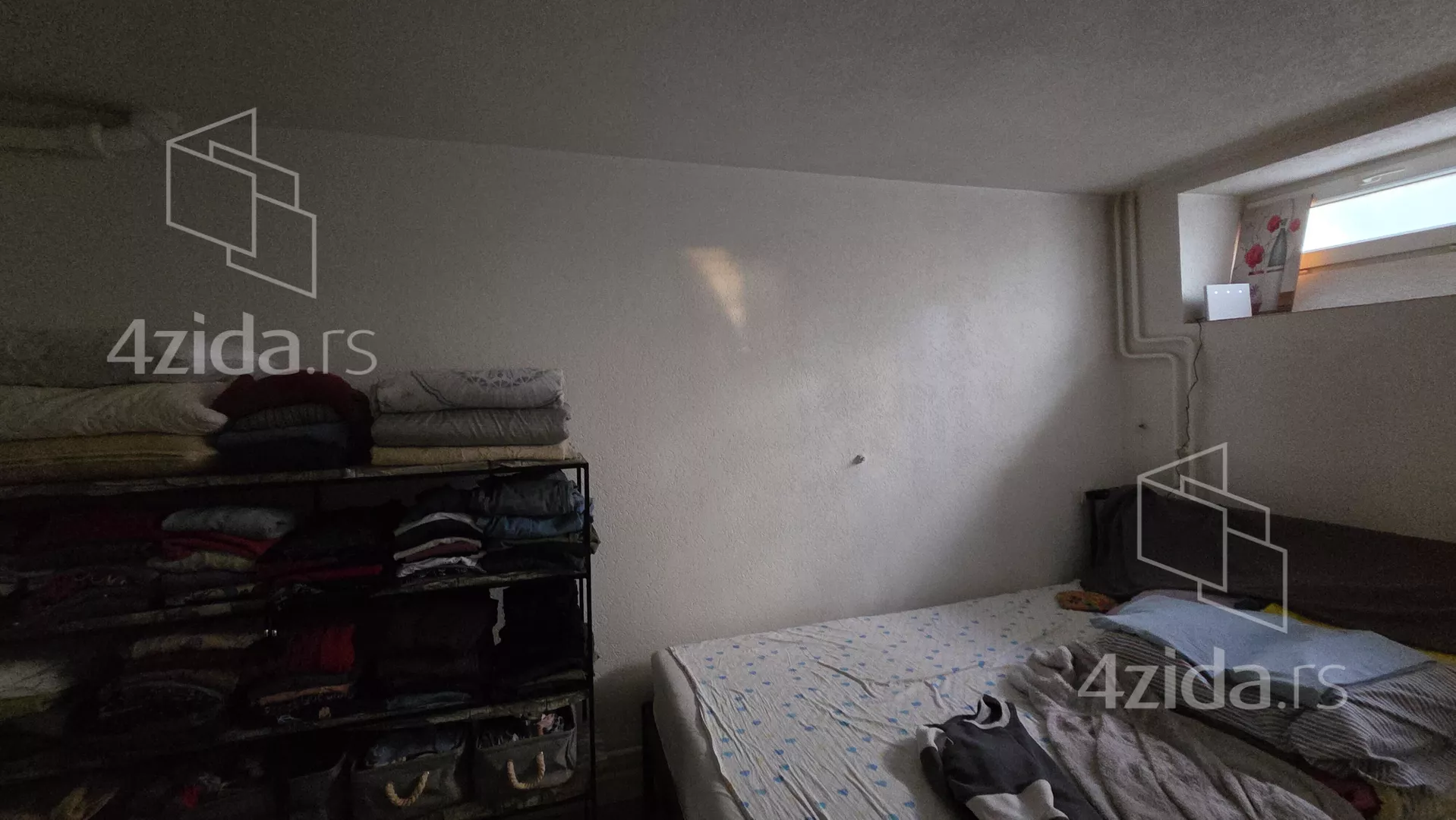 Sedmosoban stan | 4zida