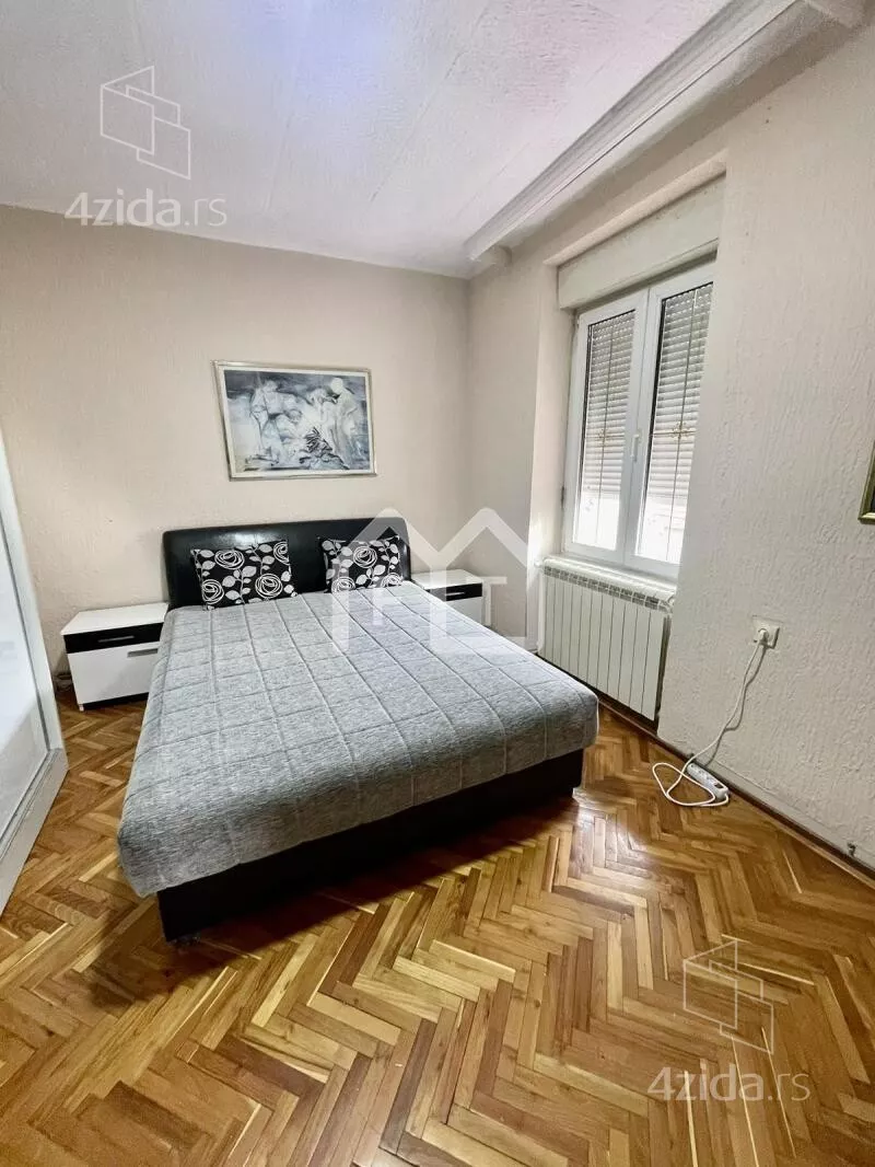 Četvoroiposoban stan | 4zida