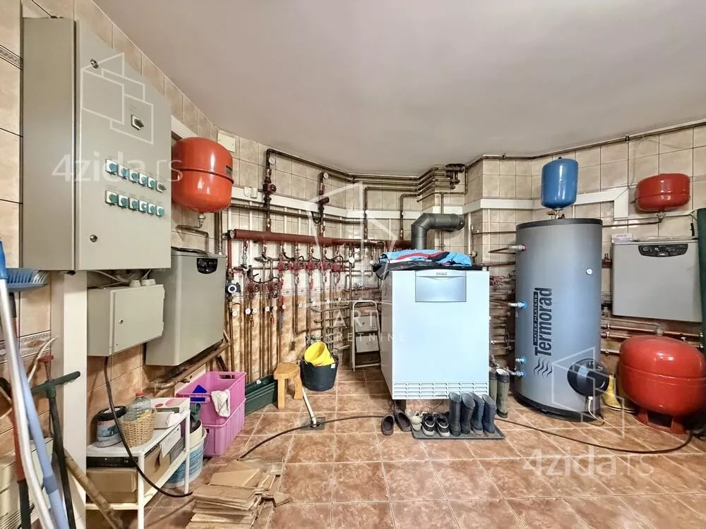 3-etažna kuća | 4zida