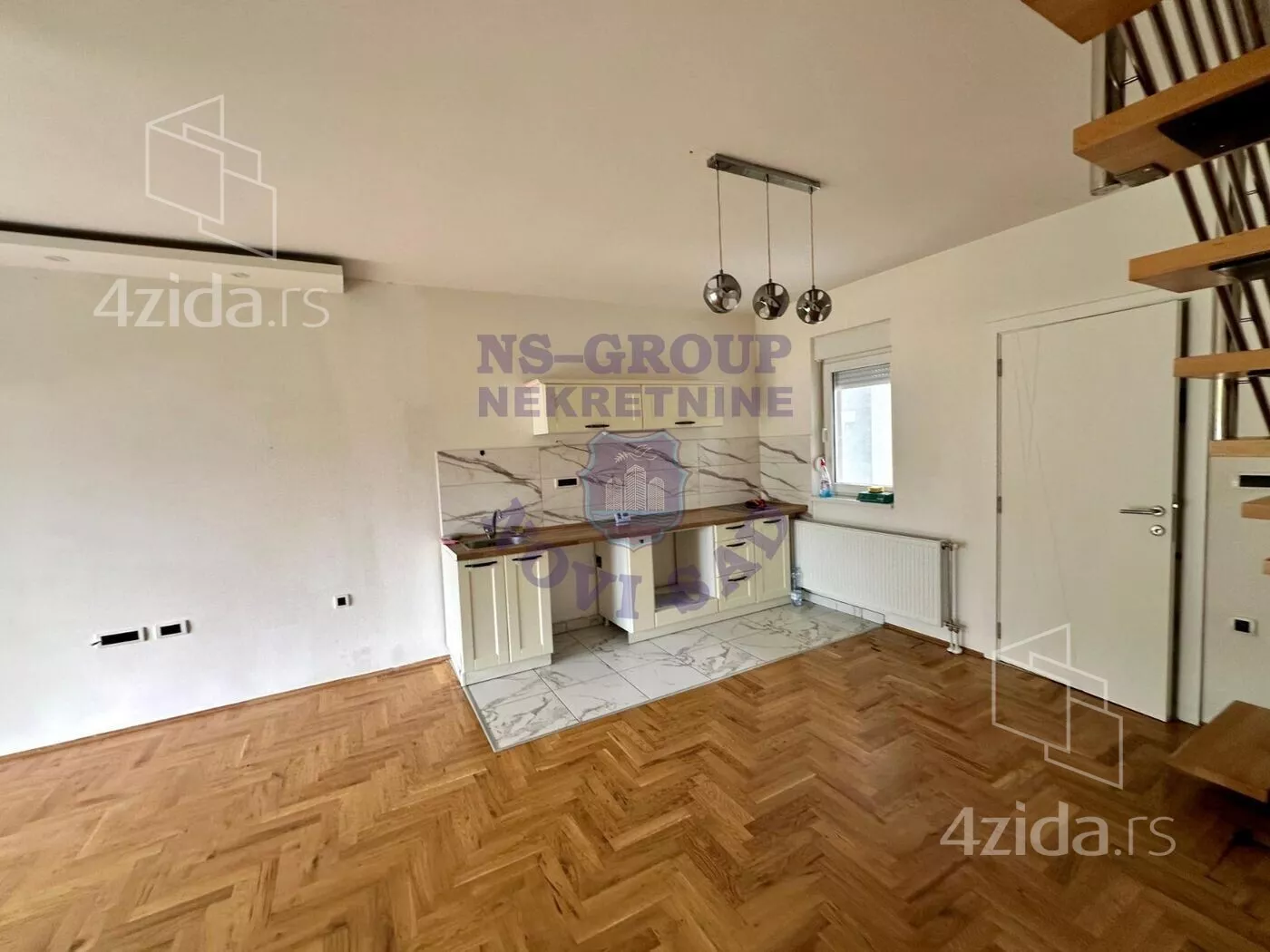 Troiposoban stan | 4zida