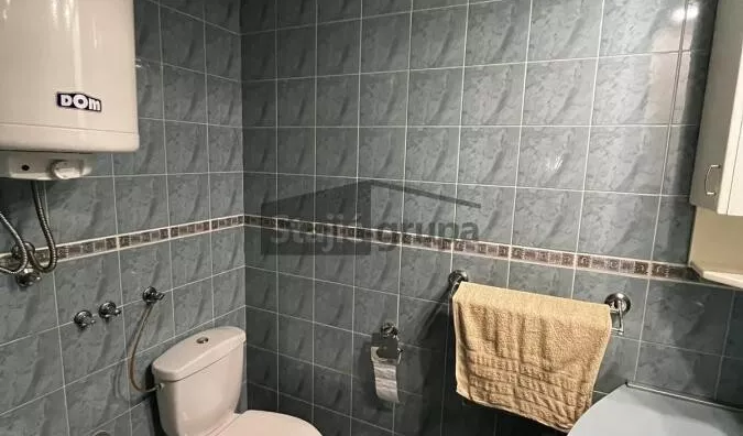 Šestosoban stan | 4zida